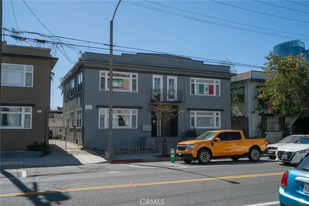 Photo of 1042-1048 E Broadway, Long Beach, CA 90802 (MLS # OC26090983)