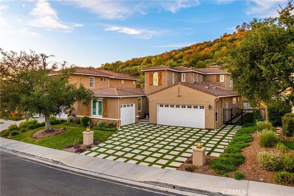 Photo of 14431 Shawnee Street, Moorpark, CA 93021 (MLS # SR26001854)