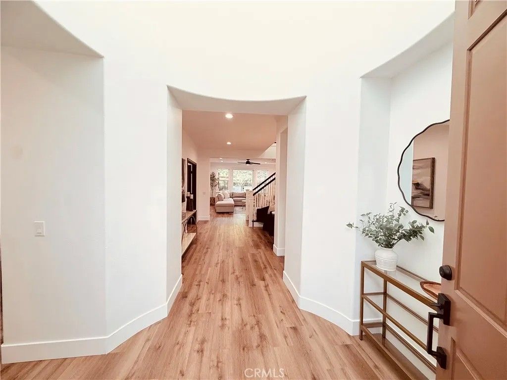 Photo of 14431 Shawnee Street, Moorpark, CA 93021 (MLS # SR26001854)