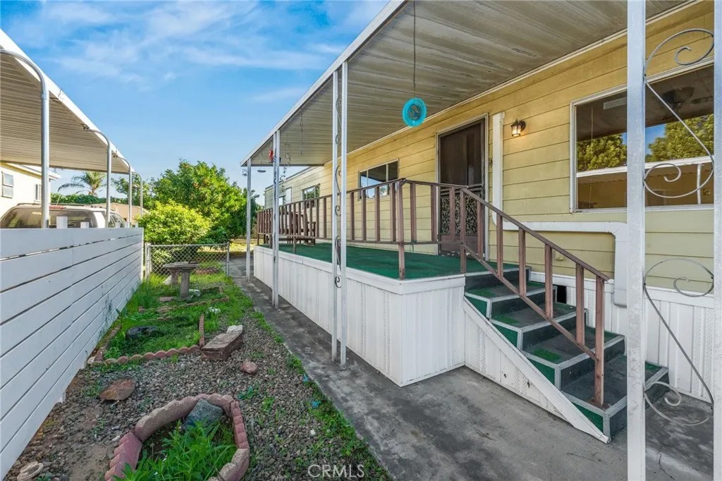 400 Greenfield Drive 18