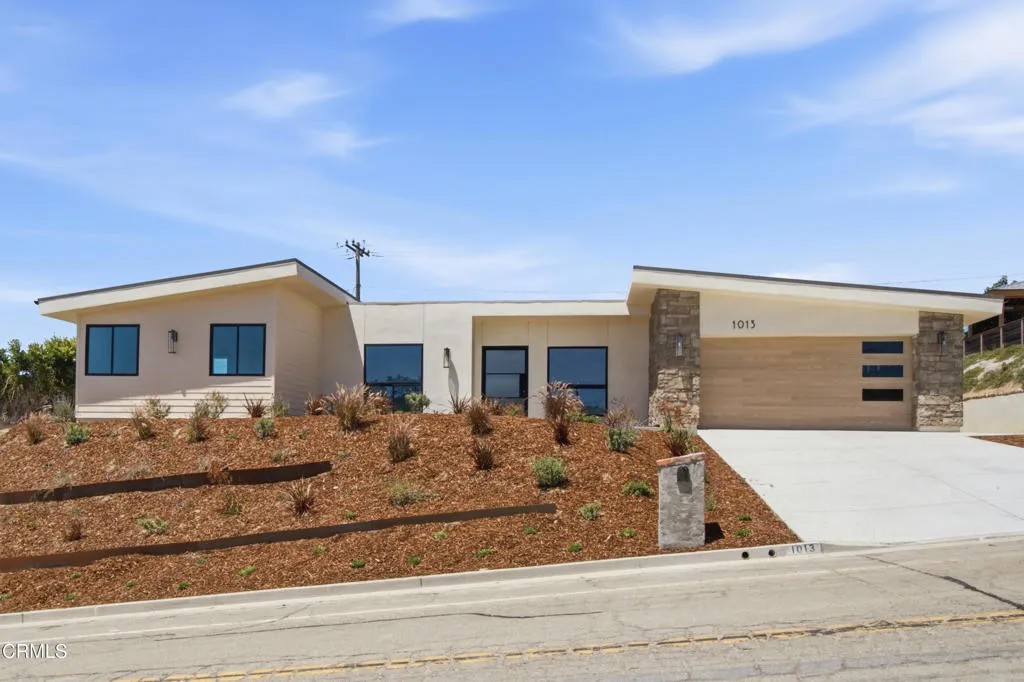 1013 Colina Vista
