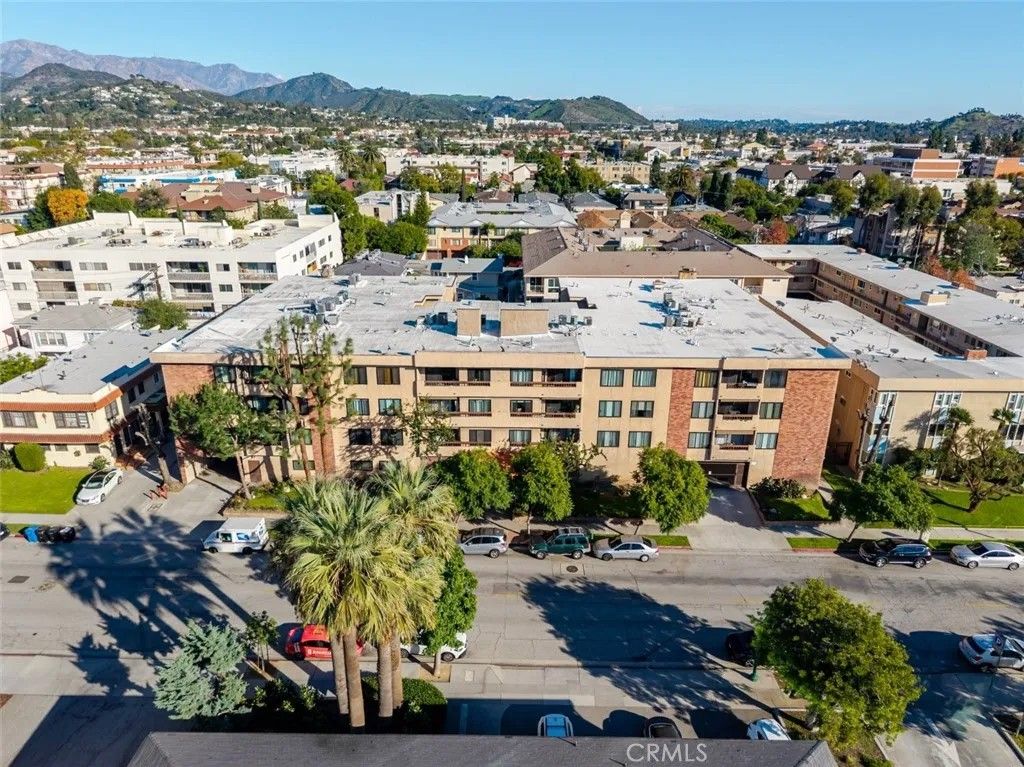 Photo of 316 N Maryland Avenue #306, Glendale, CA 91206 (MLS # GD26005629)