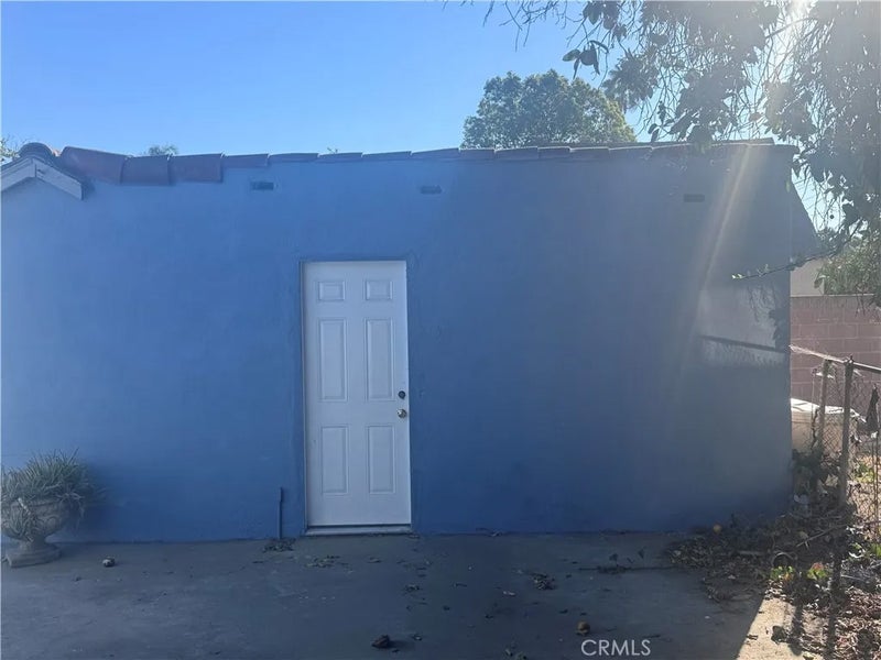 1150 W 64th Street