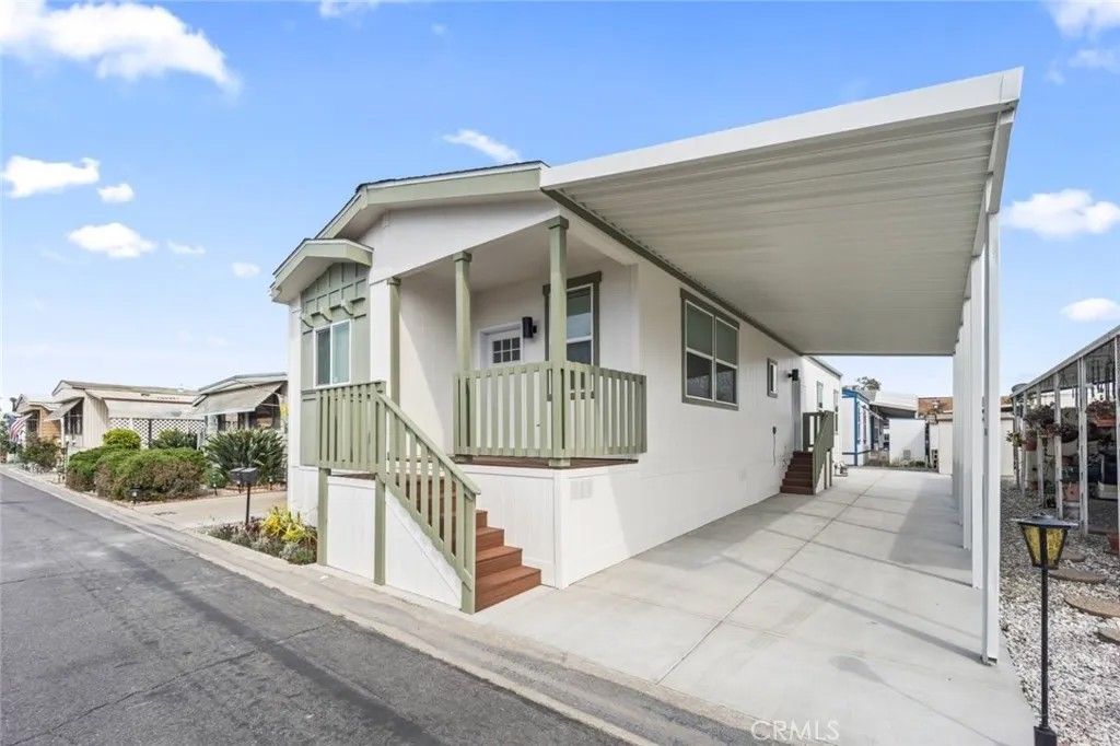 Photo of 10550 Dunlap Crossing #37 Rd, Whittier, CA 90606 (MLS # PW26093309)
