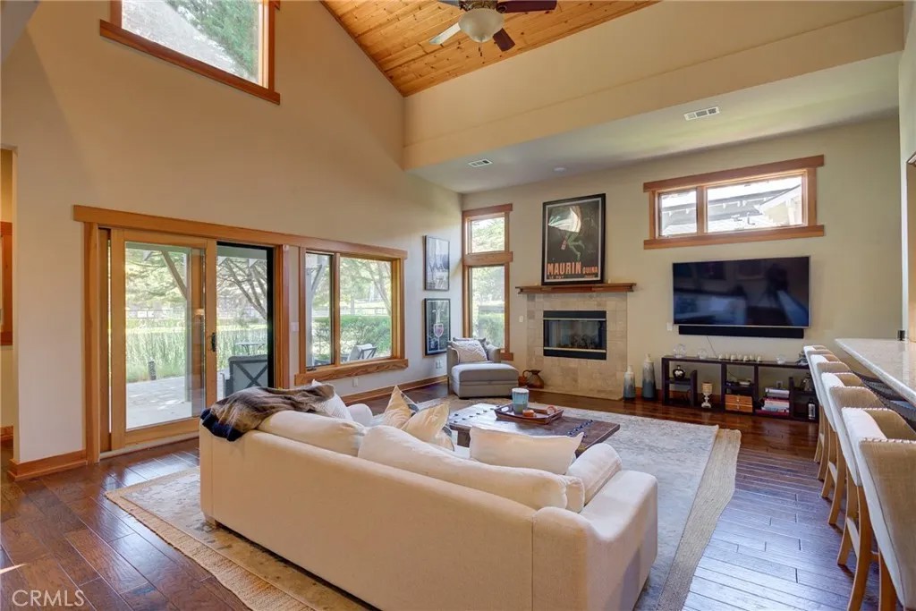 2303 Sanderling Court