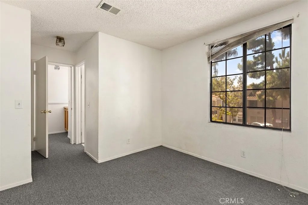 8167 Vineyard 3