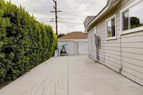 Tiny photo for 466 Vine ST, Glendale, CA 91204 (MLS # GD26093971)