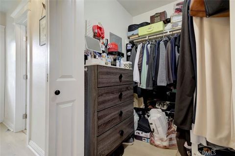 Tiny photo for 466 Vine ST, Glendale, CA 91204 (MLS # GD26093971)