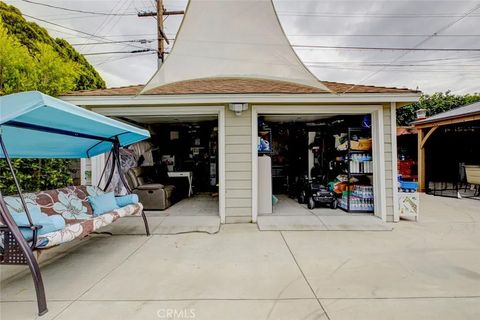 Tiny photo for 466 Vine ST, Glendale, CA 91204 (MLS # GD26093971)