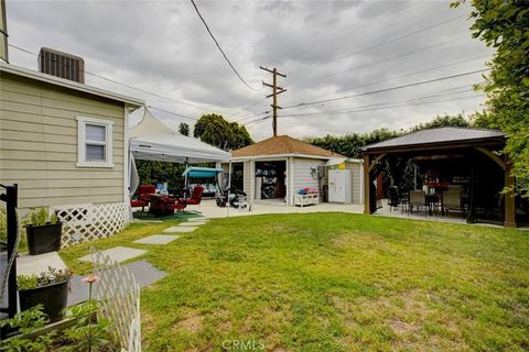 Tiny photo for 466 Vine ST, Glendale, CA 91204 (MLS # GD26093971)