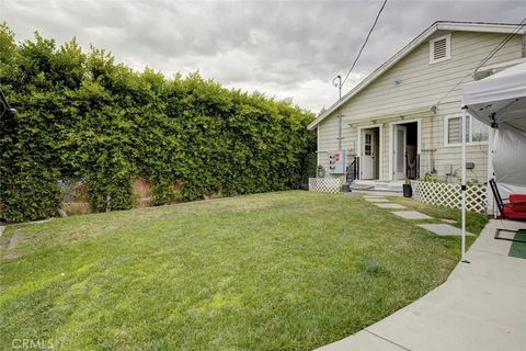 Tiny photo for 466 Vine ST, Glendale, CA 91204 (MLS # GD26093971)