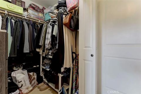 Tiny photo for 466 Vine ST, Glendale, CA 91204 (MLS # GD26093971)