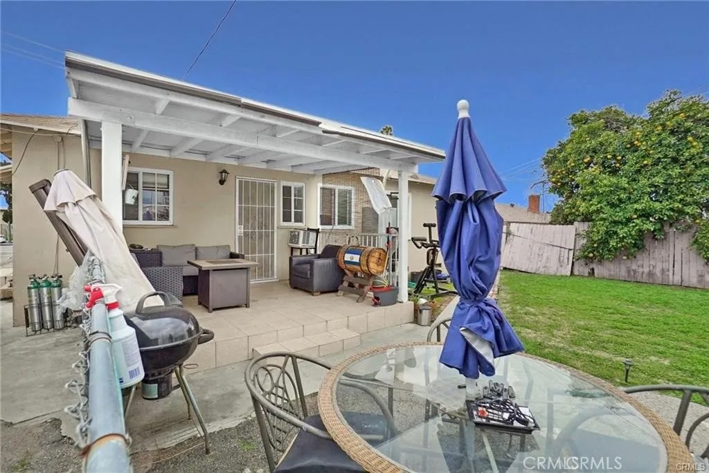 1303 E Kingsley Avenue