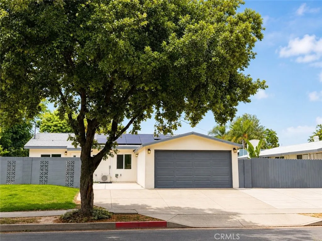 2501 Santa Ysabel
