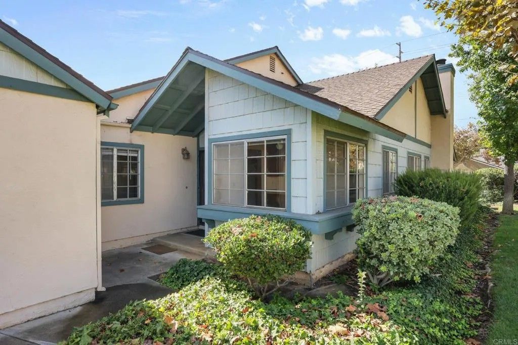 Photo of 2469 Turnbridge Gln, Escondido, CA 92027 (MLS # PTP2507803)