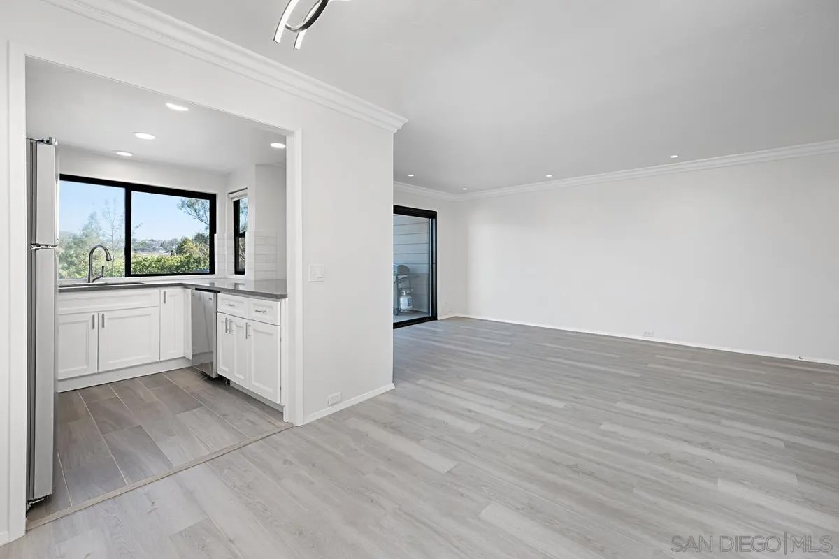 5125 FONTAINE STREET 105