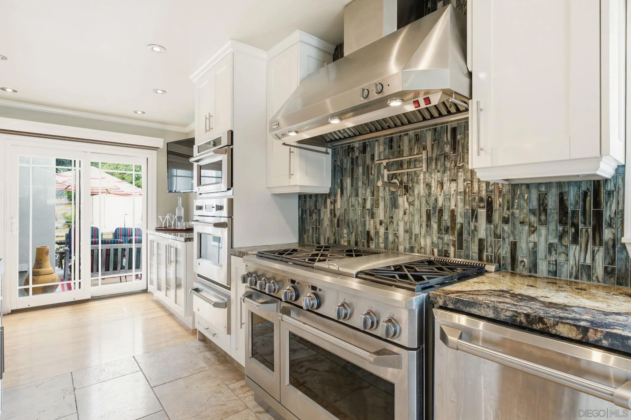 6855 Cartwright