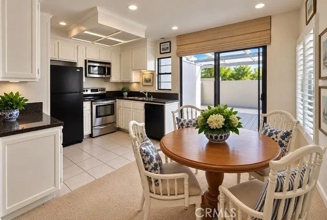 107 Harbor Woods Place