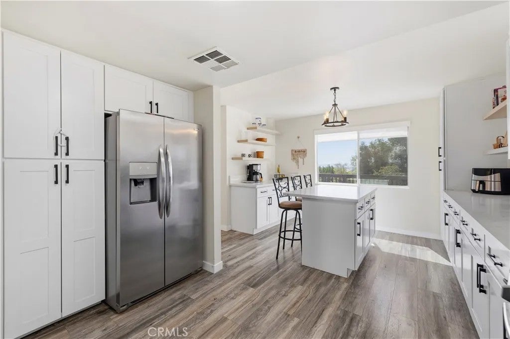 15612 Hillview