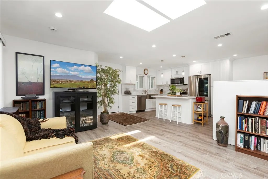 3129 Via Serena North P