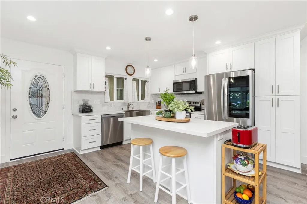 3129 Via Serena North P