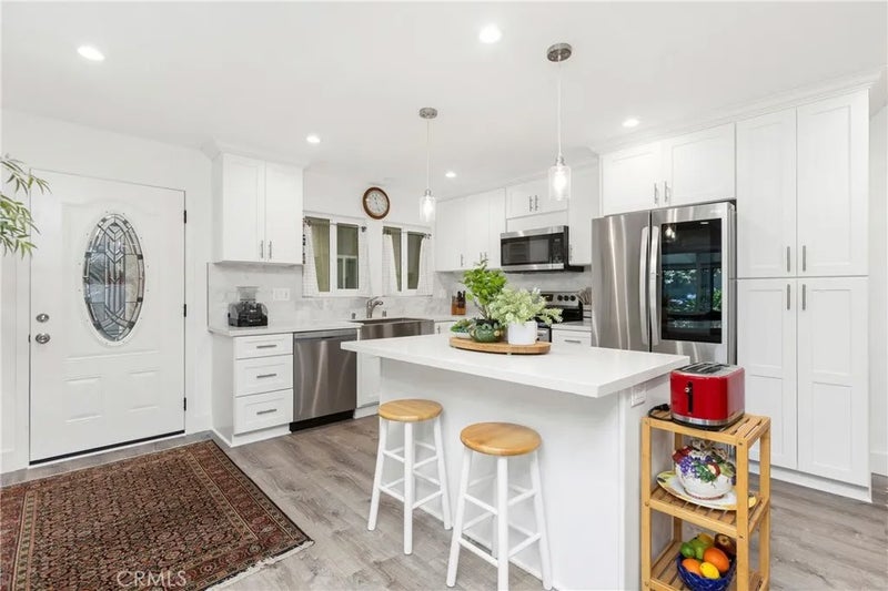 3129 Via Serena North P