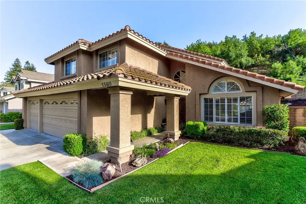 1560 Paseo Delores