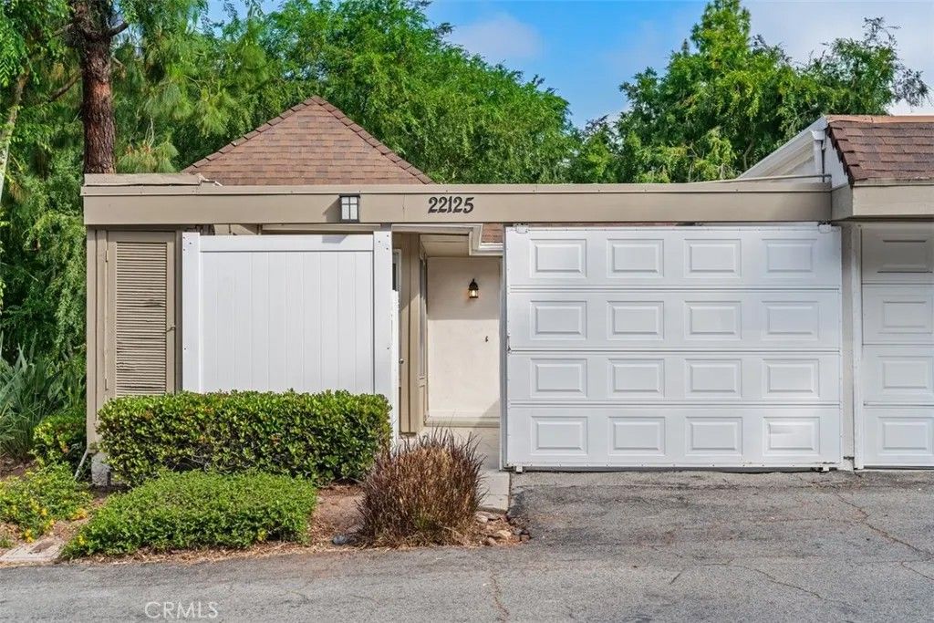 Photo of 22125 Caminito Vino, Laguna Hills, CA 92653 (MLS # OC26077029)