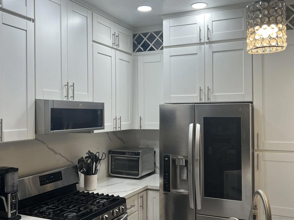 Photo of 814 Caminito Estrella, Chula Vista, CA 91910 (MLS # 260009829)