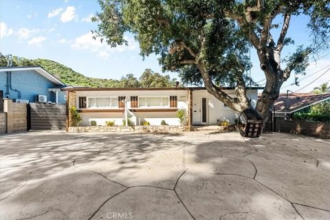 Photo of 10143 Oro Vista Ave, Sunland, CA 91040 (MLS # GD26015971)
