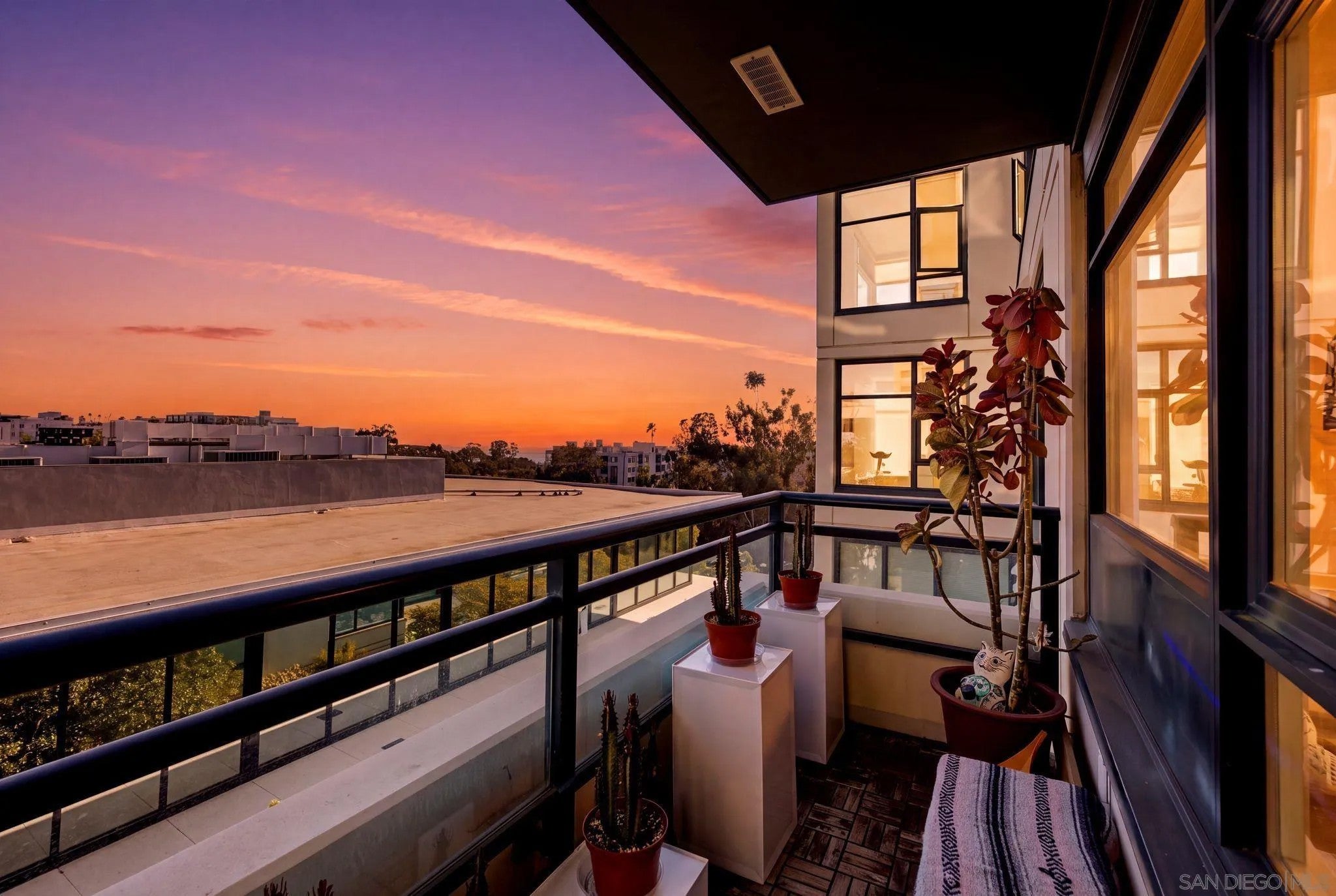 475 Redwood St 406