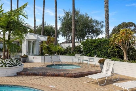 Tiny photo for 739 Avocado Ave, Corona Del Mar, CA 92625 (MLS # NP25239898)