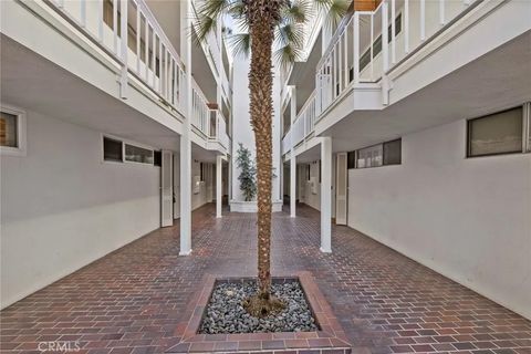 Tiny photo for 739 Avocado Ave, Corona Del Mar, CA 92625 (MLS # NP25239898)