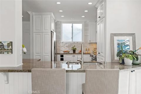 Tiny photo for 739 Avocado Ave, Corona Del Mar, CA 92625 (MLS # NP25239898)