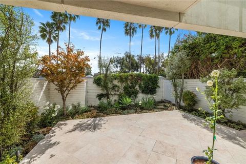 Tiny photo for 739 Avocado Ave, Corona Del Mar, CA 92625 (MLS # NP25239898)