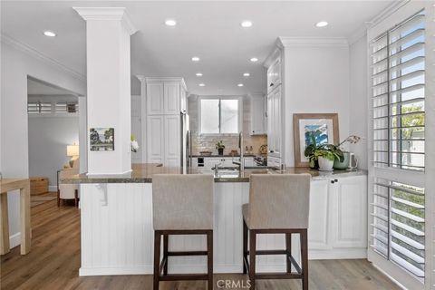 Tiny photo for 739 Avocado Ave, Corona Del Mar, CA 92625 (MLS # NP25239898)