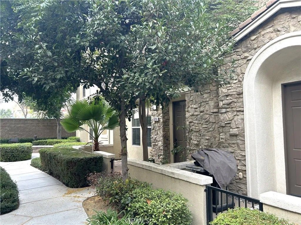 Photo of 6255 Isidora Ln, Eastvale, CA 91752 (MLS # IG25239929)