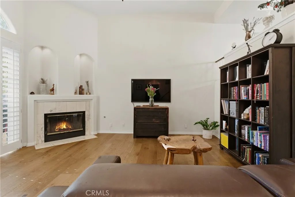 5340 Las Virgenes 11