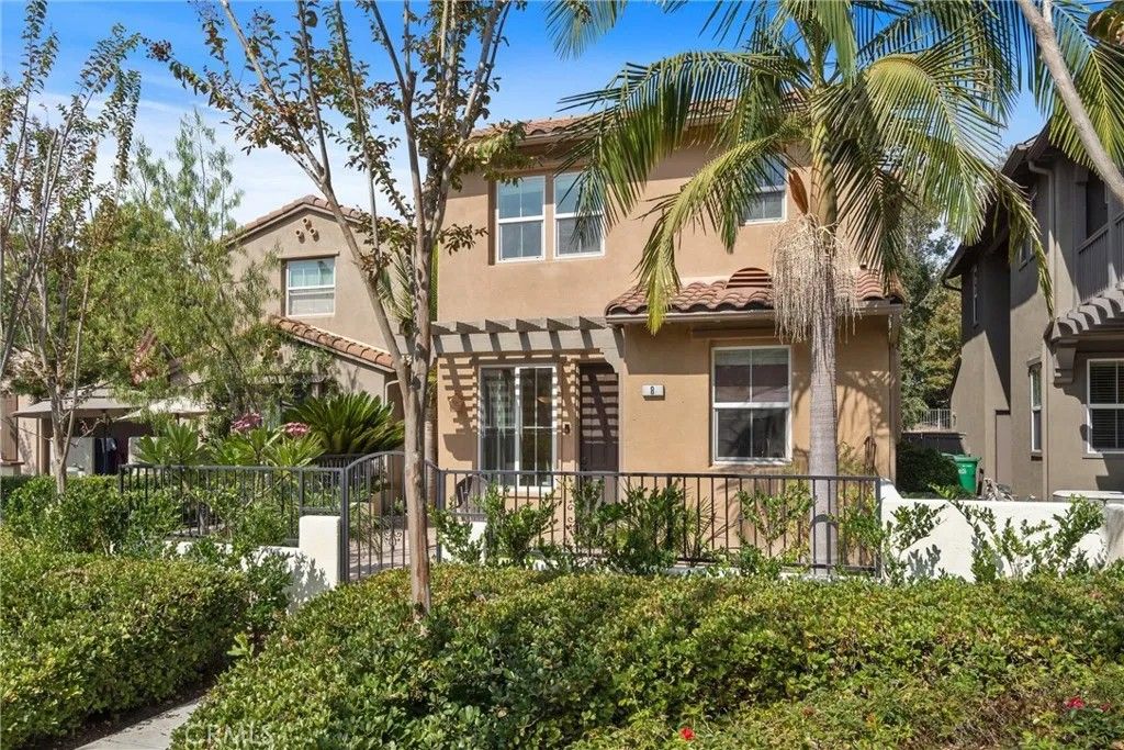 Photo of 8 Amy Way, Ladera Ranch, CA 92694 (MLS # OC25277363)