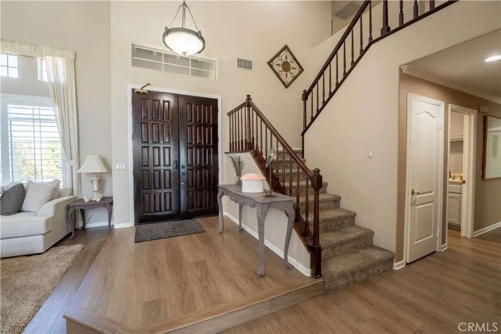 Photo of 39560 Tinderbox Way, Murrieta, CA 92562 (MLS # RS25155605)