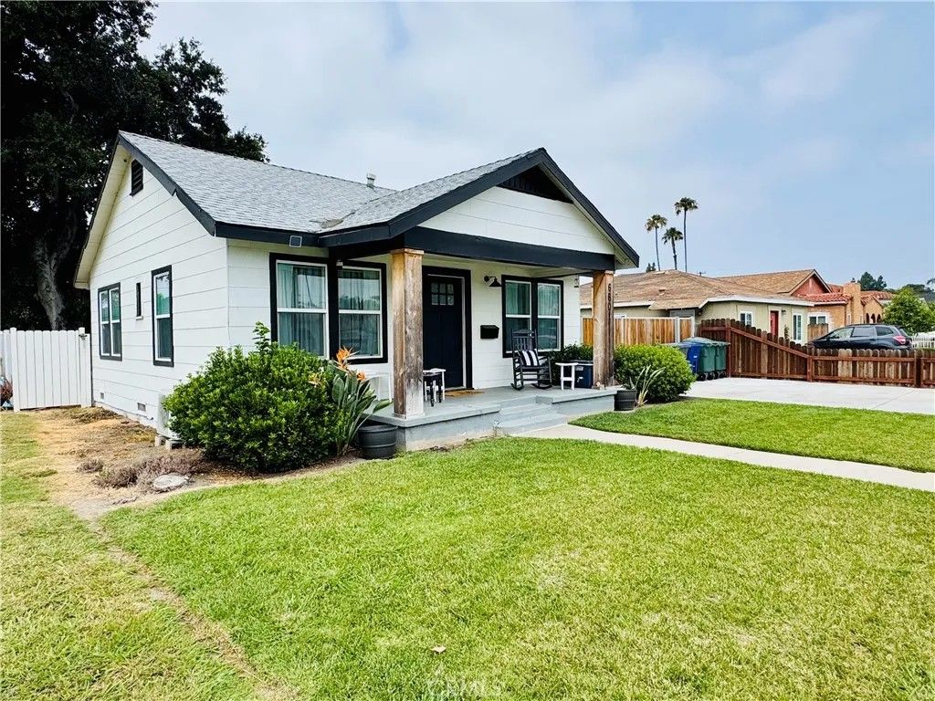Photo of 6601 Burnham Ave, Buena Park, CA 90621 (MLS # SR26095916)
