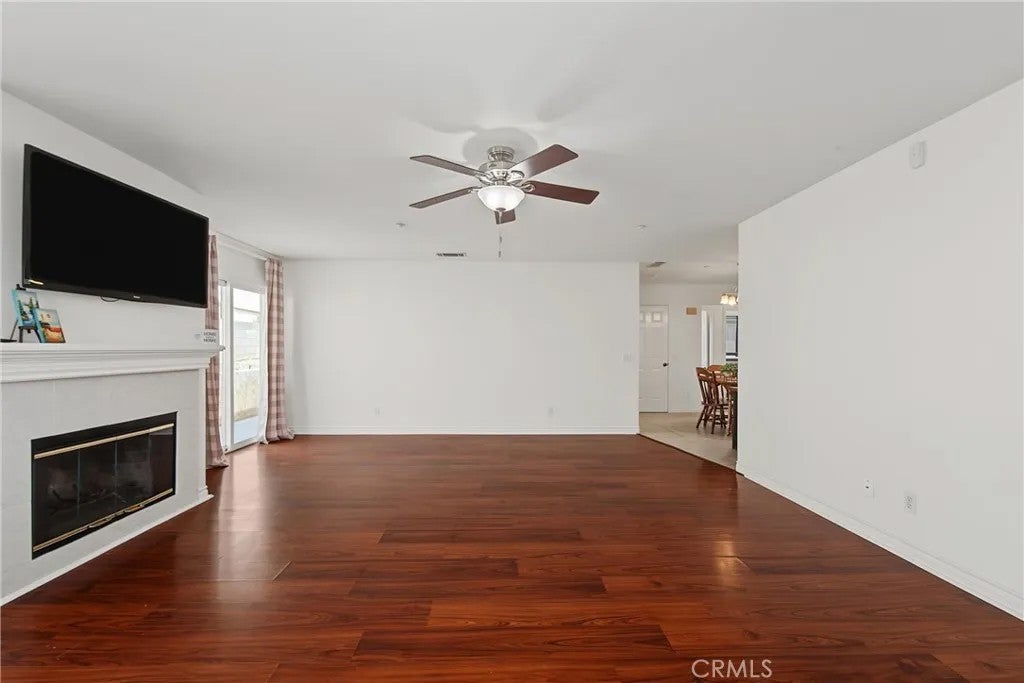 1311 E Mission