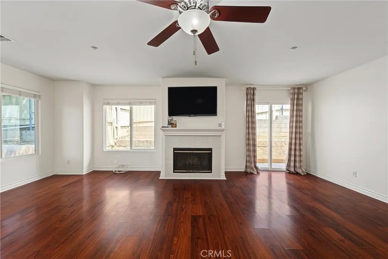 1311 E Mission