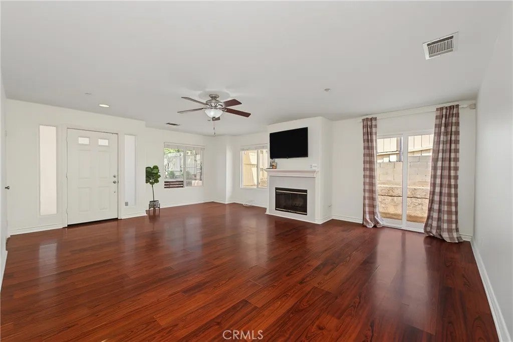 1311 E Mission