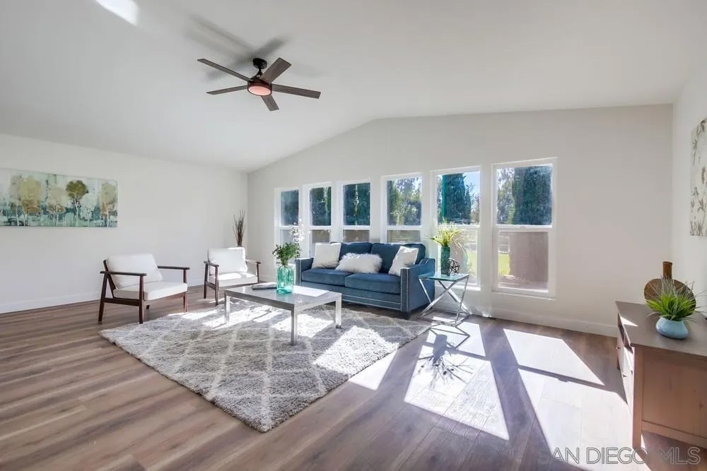 11949 Riverside Dr 28