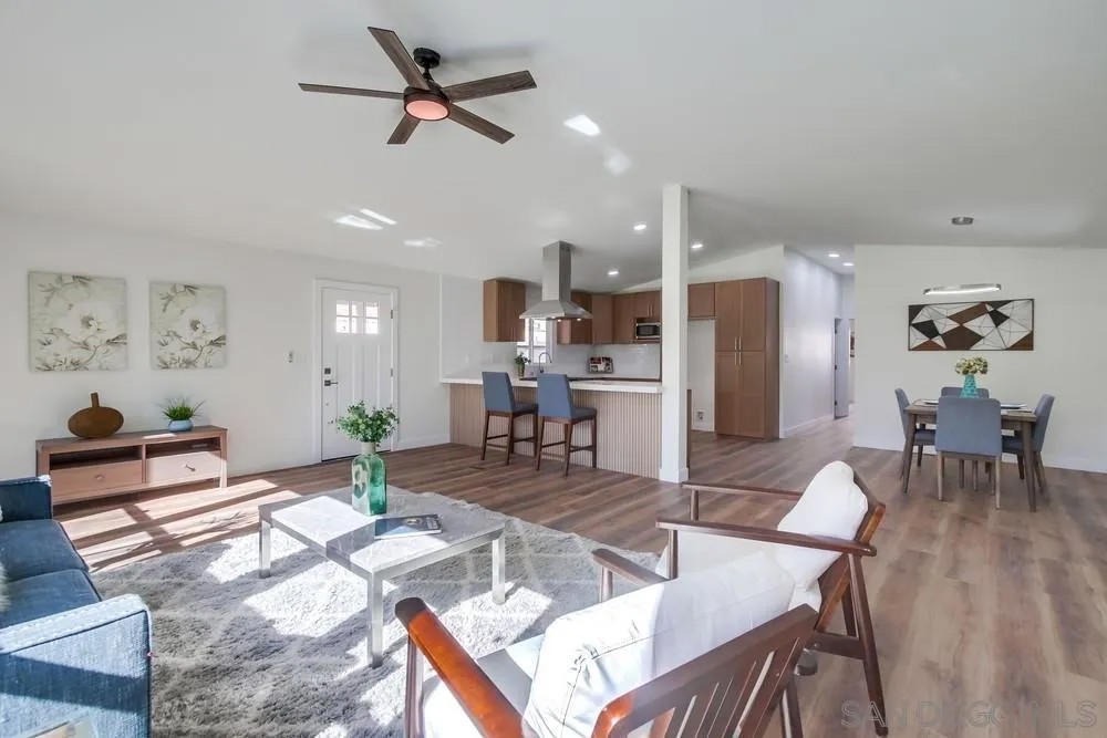 11949 Riverside Dr 28