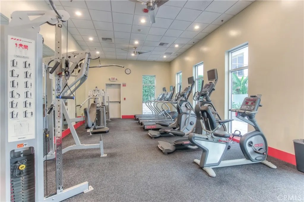 645 W 9th Street 202