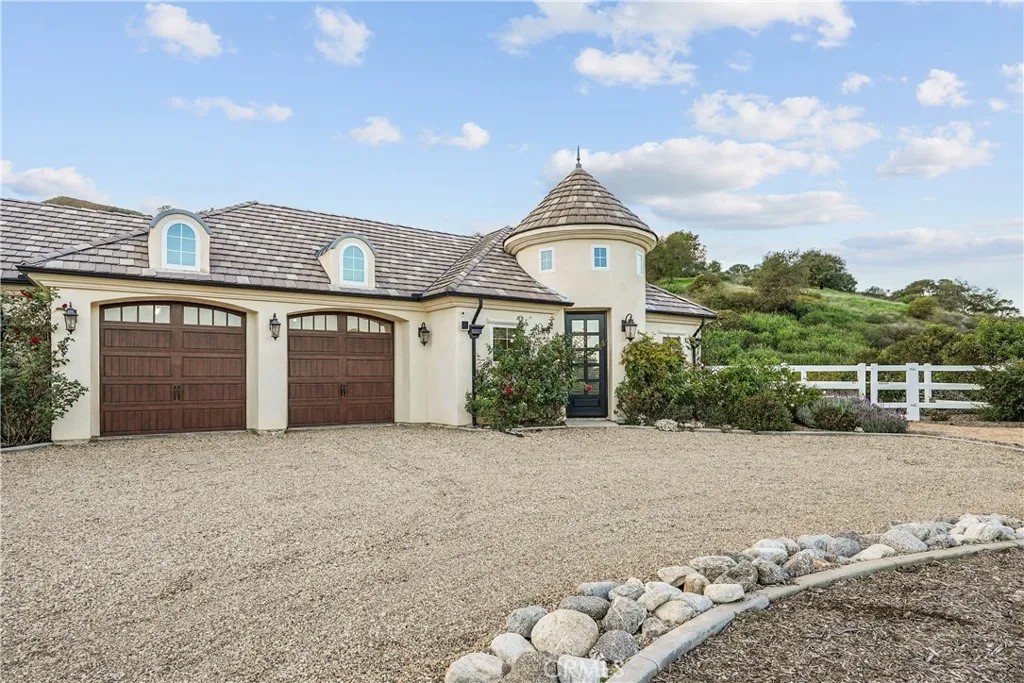 39851 Paseo Chaparro