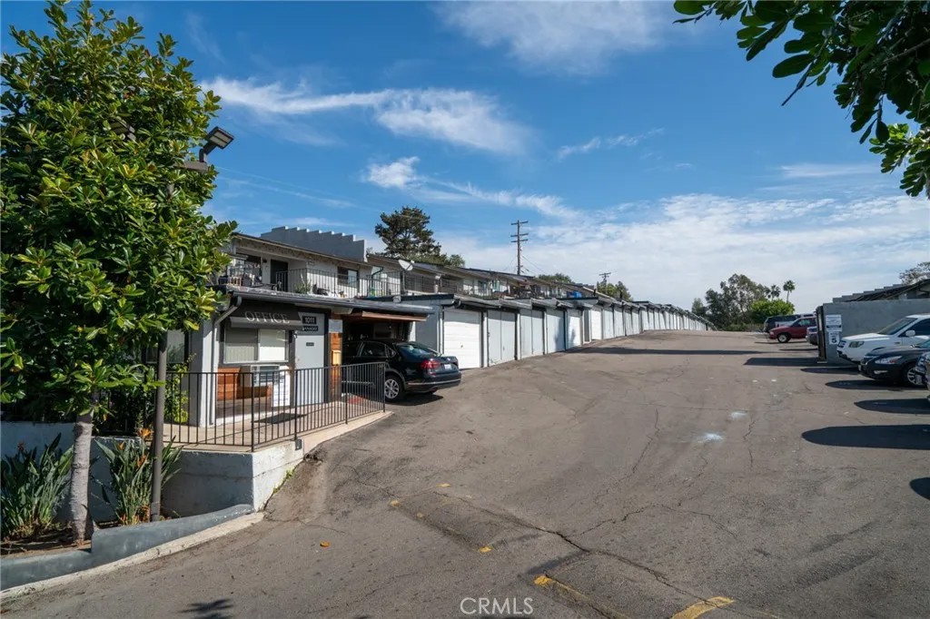 1010 Clearbrook Lane