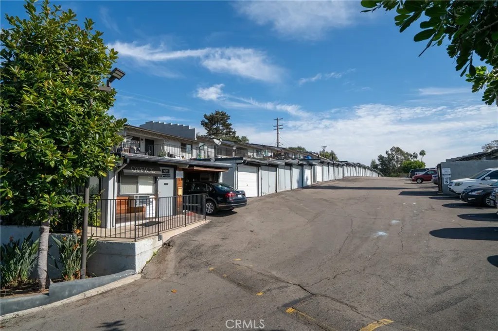 1010 Clearbrook Lane